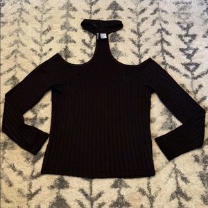 Divided Shirt with choker